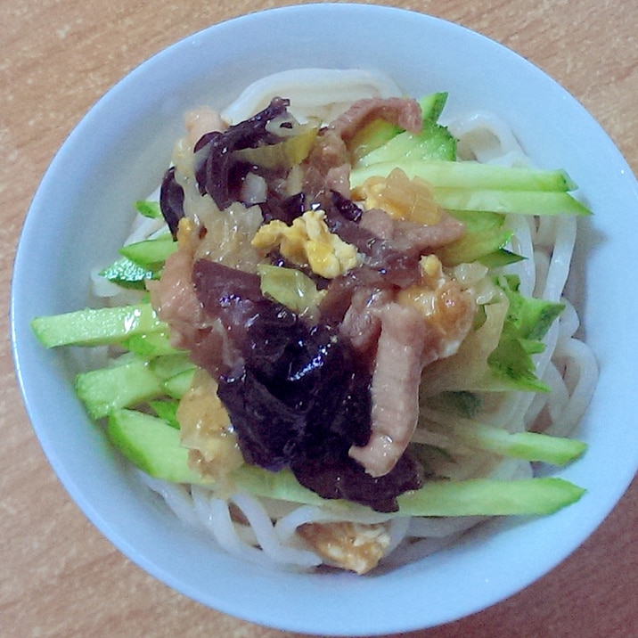 豚肉とキャベツときくらげのあんかけ麺